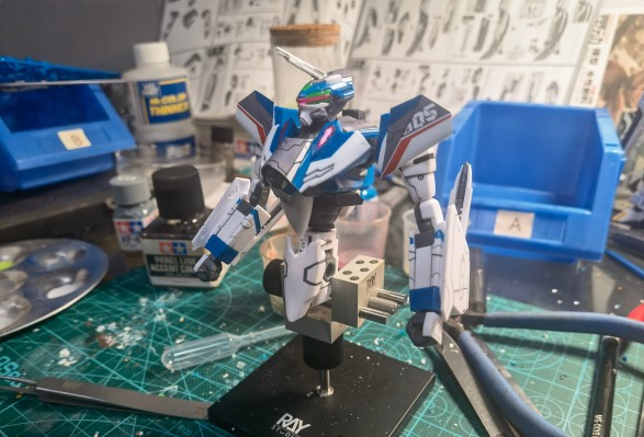 HG 1/100 VF-31J 齐格飞（疾风·英梅尔曼专用机）