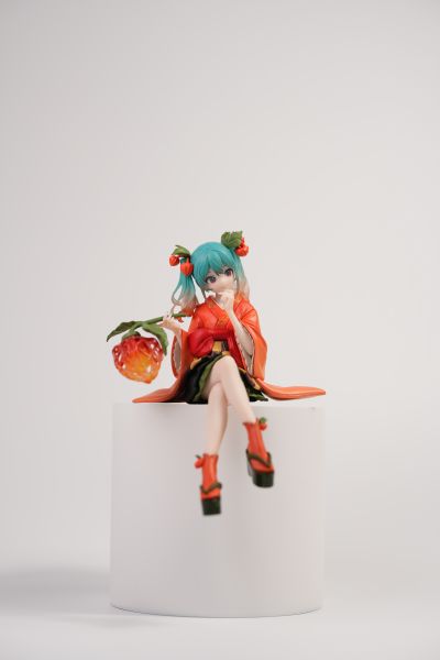 压泡面 初音未来 花仙子 酸浆果