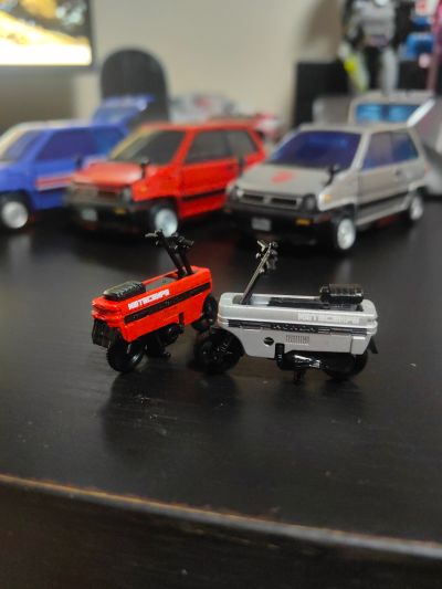 BUSTER DOLL 骑士 爱丽丝 与 本田 AB12 Motocompo