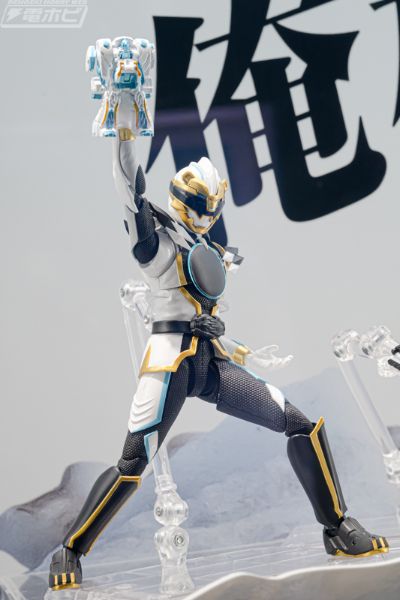 S.H.Figuarts 豪兽白熊