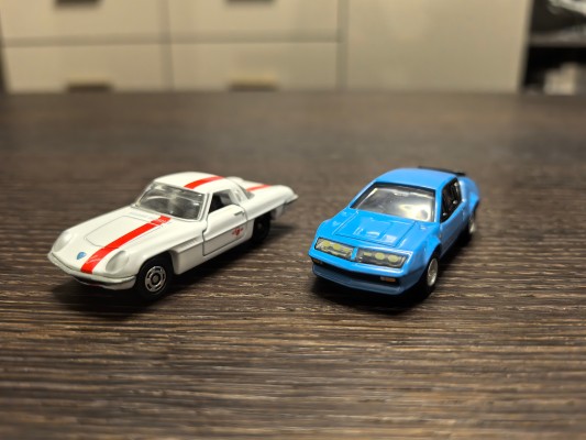 多美卡高级无限 08 新世纪福音战士新剧场版 Alpine 雷诺 A310（葛城美里）