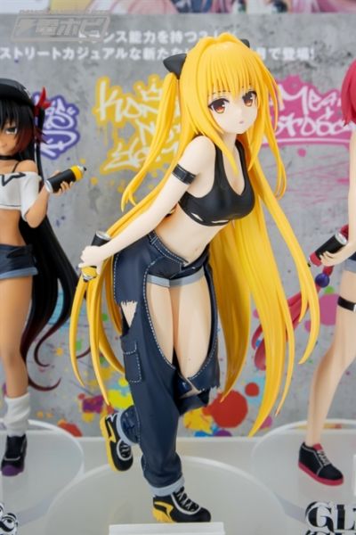 GLITTER&GLAMOURS 出包王女DARKNESS  金色暗影 街头造型