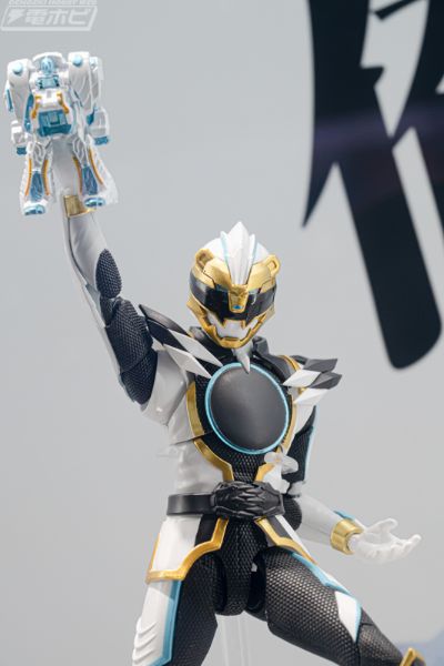 S.H.Figuarts 豪兽白熊