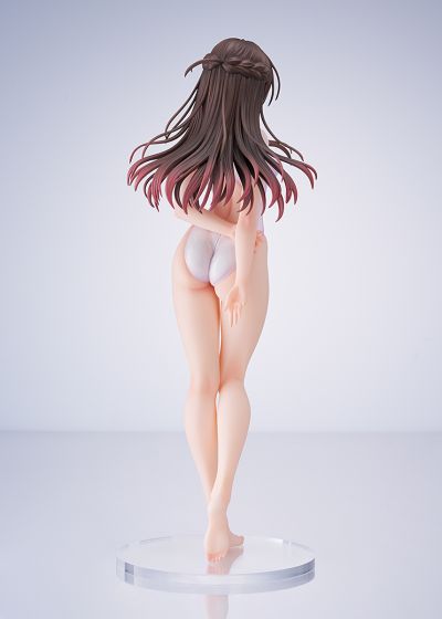 租借女友 水原千鹤 桃色线条竞技泳装