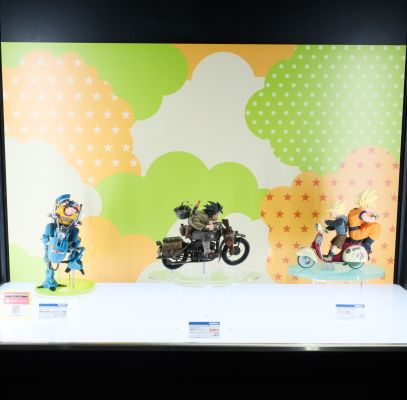 DESKTOP REAL McCOY EX 龙珠Z 孙悟空 与 军用摩托车