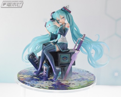 Lucrea 高达45周年联名初音未来 初音未来×高达00