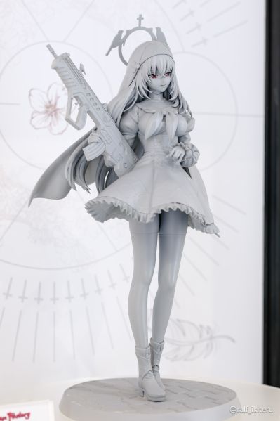 蔚蓝档案 歌住樱子