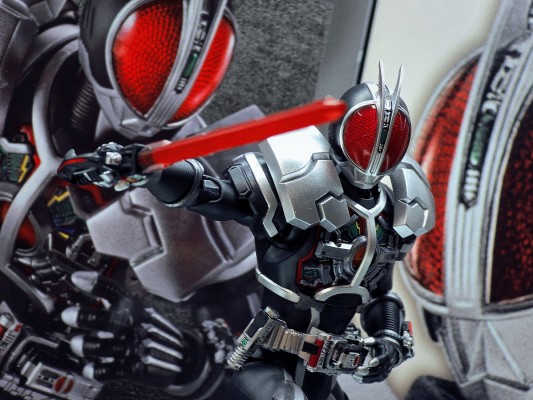 S.H.Figuarts（真骨雕制法） 假面骑士555 加速形态