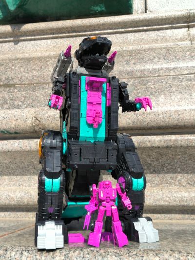 AOTP-13 霸天虎 铁甲龙