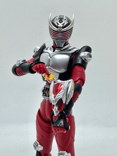 S.H.Figuarts（真骨雕制法） 假面骑士龙骑