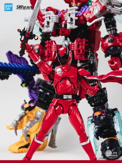 S.H.Figuarts  甲虫王者