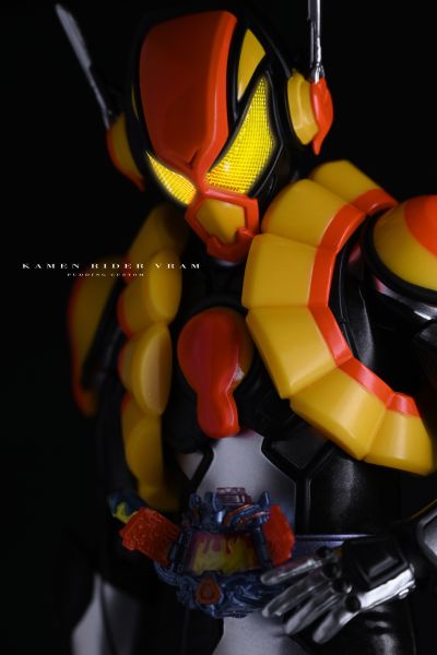 S.H.Figuarts 假面骑士布拉姆 布丁特装