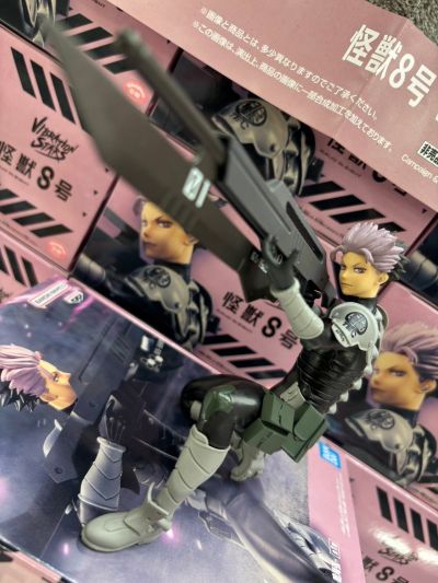 怪兽8号 名战景-鸣海弦-