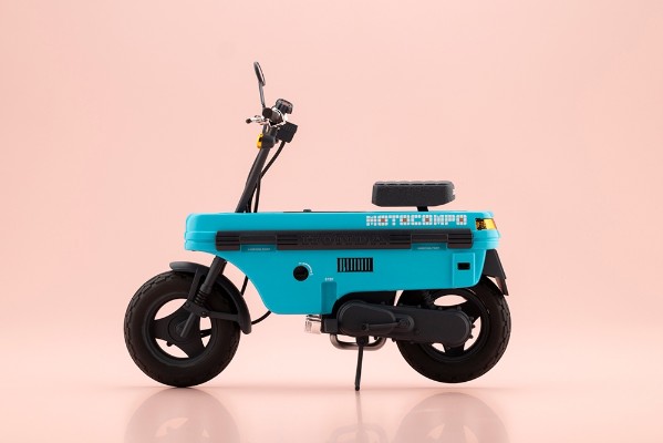 BUSTER DOLL 骑士 爱丽丝 与 本田 AB12 Motocompo