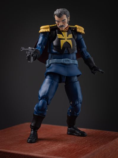 G.M.G系列收藏03 机动战士高达 吉恩公国军 兰巴·拉尔