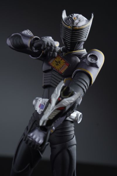 S.H.Figuarts    假面骑士龙牙