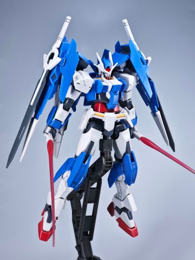 HGBD 1/144 00高达王牌潜行者