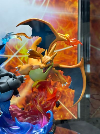 G.E.M. EX  宝可梦  超级喷火龙X + 超级喷火龙Y