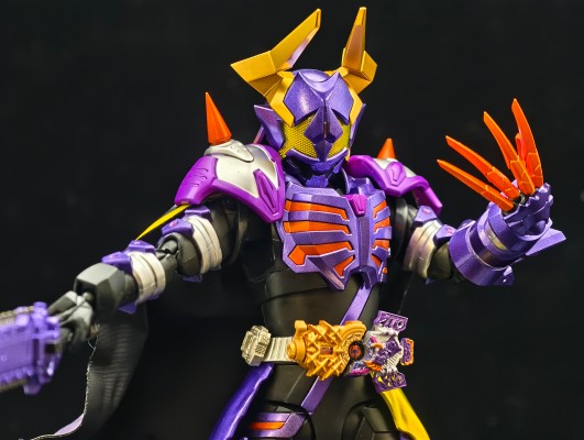 S.H.Figuarts 假面骑士霸牛 狂热僵尸形态（邪魔神）