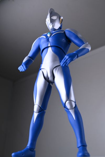 S.H.Figuarts 高斯奥特曼 月神形态