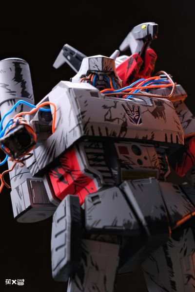 布鲁可变形金刚传奇版  G1-威震天