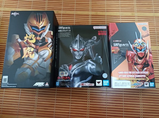 S.H.Figuarts 假面骑士烈焰歌查德破晓 / 歌查德破晓 蒸汽蝗虫