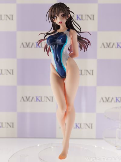 租借女友 水原千鹤 水色线条竞技泳装