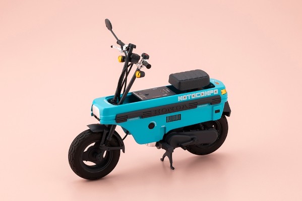 BUSTER DOLL 骑士 爱丽丝 与 本田 AB12 Motocompo