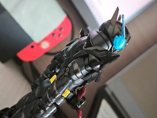 S.H.Figuarts 假面骑士创骑 兔子坦克危险形态 平成世代版