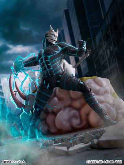 怪兽8号 与 日比野卡夫卡