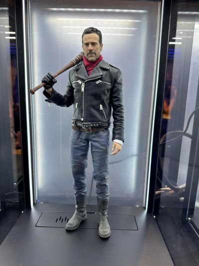 《行尸走肉》第八季-尼根·史密斯1/6收藏级可动人偶