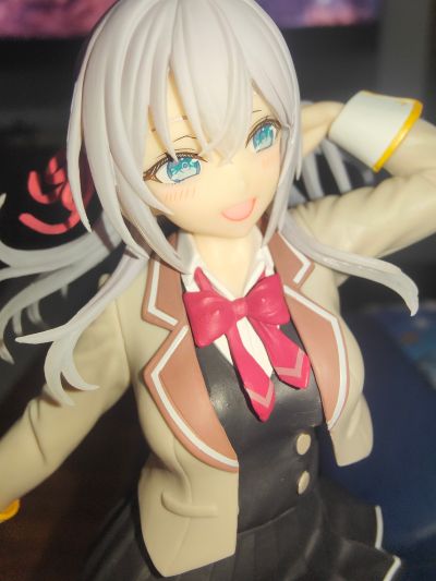 Coreful 不时用俄语小声说真心话的邻桌艾莉同学  艾莉~校服~