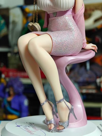 礼服系列第二弹：冬山朝子 家庭教师 芳香体 1/6 手办