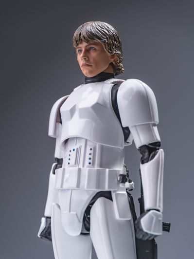 MAFEX 编号257 卢克·天行者（冲锋队员装扮）