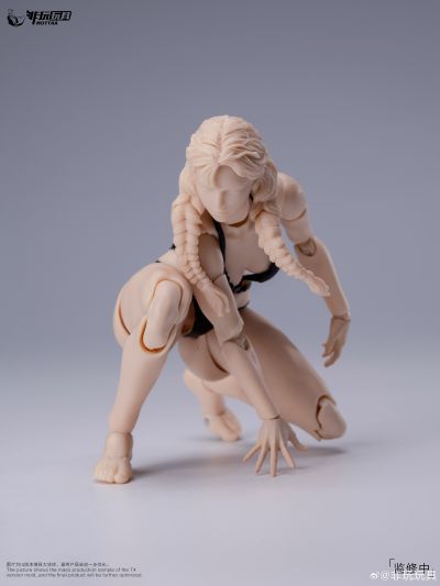 NT-04 小芳/瑟琳娜女素体