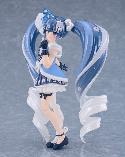 figma#669 雪未来 Crystal Snow