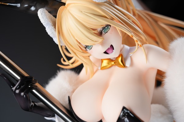 B-style 胜利女神：妮姬 露菲：奢侈兔