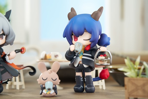 来份甜点Q版系列 明日方舟 陈