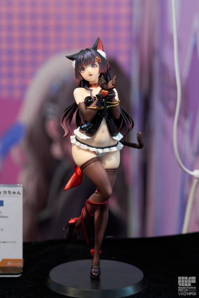 外表朴素但内衣花哨女生