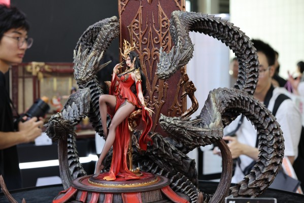 和平精英 圣域龙灵 瑞拉