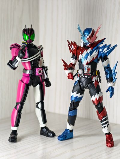 S.H.Figuarts（真骨雕制制法）假面骑士双骑 獠牙王牌形态（风都侦探改编动画纪念版）