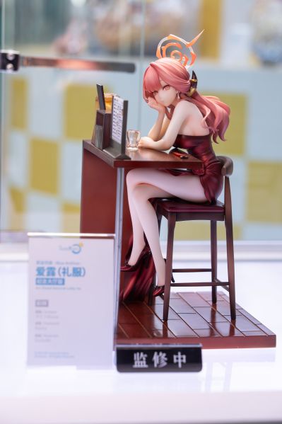 蔚蓝档案 陆八魔爱露（礼服）纪念大厅版