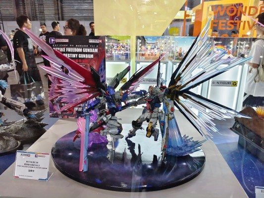 BNFIGURE DX 机动战士高达系列第三作 命运高达大战强袭自由高达