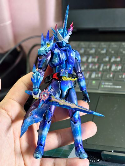 S.H.Figuarts  假面骑士十圣刃