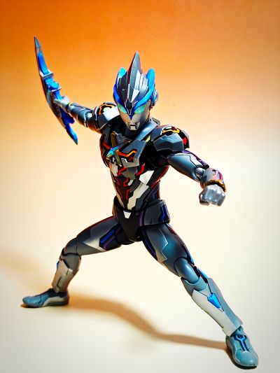 传奇版奥特名鉴 艾克斯奥特曼超越型 贝塔闪光装甲