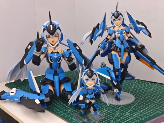 机甲少女 大比例 短剑