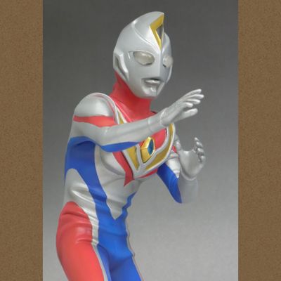 大怪兽系列 奥特新生代 戴拿奥特曼（闪亮型）