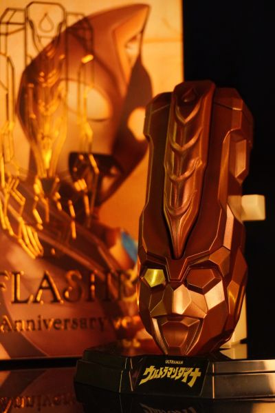 奥特复刻 戴拿奥特曼 闪光剑 25周年纪念版