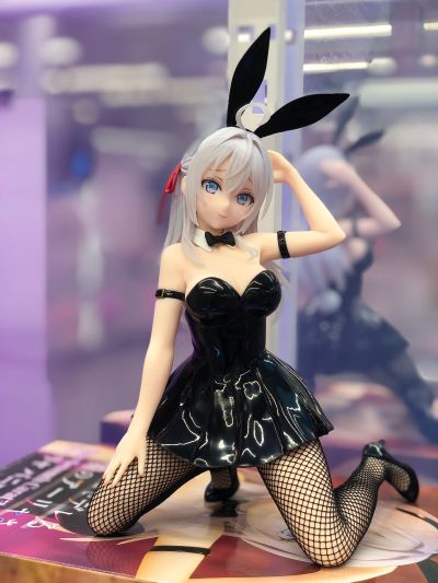 One-Seventh Carat 不时用俄语小声说真心话的邻桌艾莉同学 艾莉 兔女郎