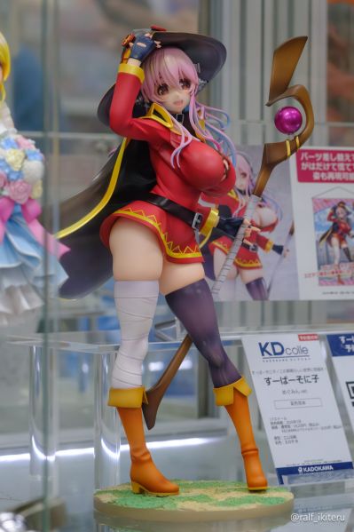 超级索尼子 惠惠服装